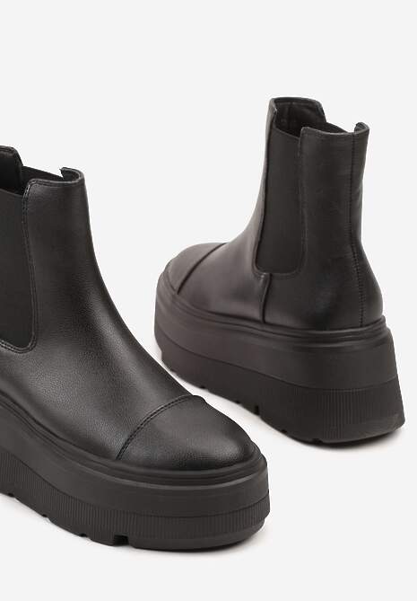 Czarne Botki Vices na Platformie o Fasonie Sztybletów Radvire