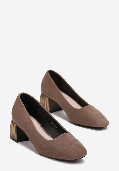 Beżowe Czółenka ze Skórzaną Wkładką i Ozdobnym Słupkiem Saridade