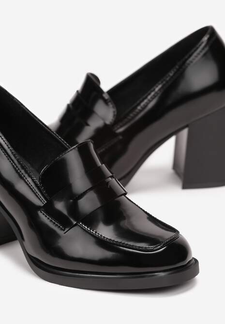 Czarne Półbuty na Wysokim Słupku z Okrągłym Noskiem i Przeszyciami Adenor