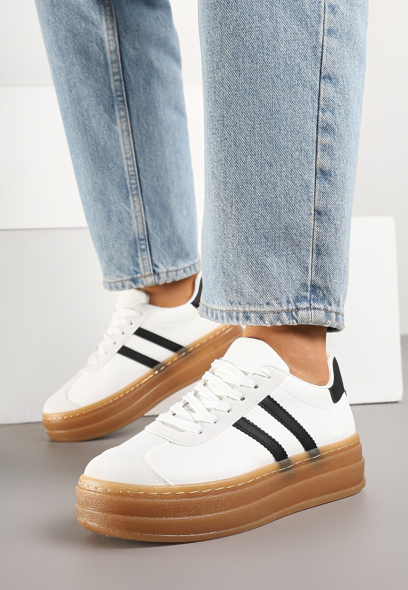 Białe Sneakersy na Tłoczonej Platformie Ozdobione Paskami Felainora