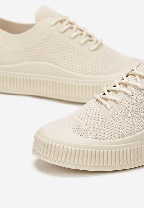 Beżowe Trampki z Siateczkową Cholewką i Tłoczoną Podeszwą Lalnai