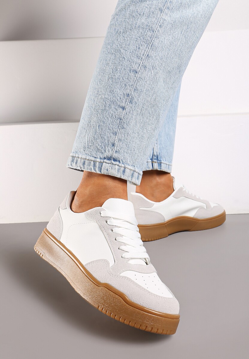 Czarne Casualowe Sneakersy na Płaskiej Podeszwie z Perforacją Theneria