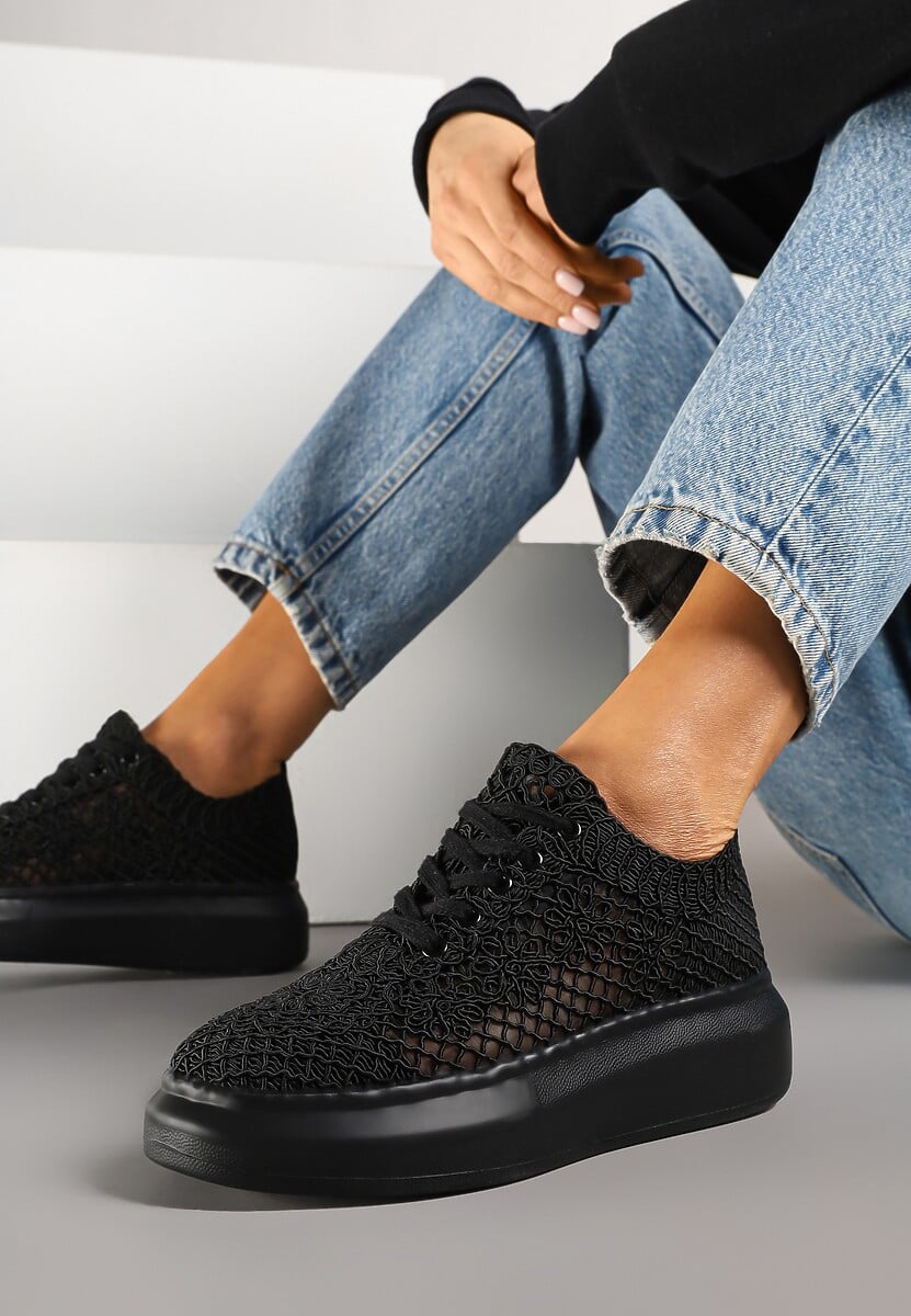 Czarne Sneakersy Typu Tenisówki z Ażurową Cholewką i Skórzaną Wkładką Sonelis