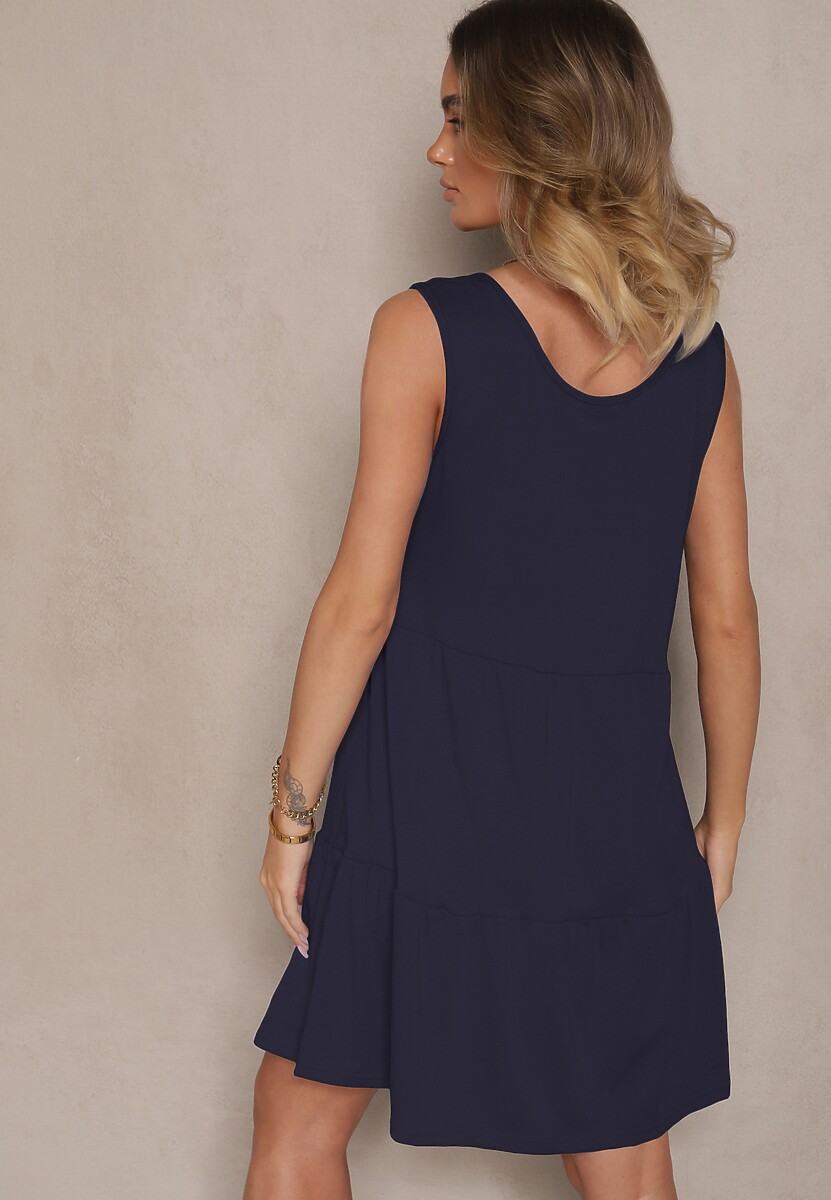 Granatowa Rozkloszowana Sukienka na Szerokich Ramiączkach Zdobiona Guzikami Saniraya