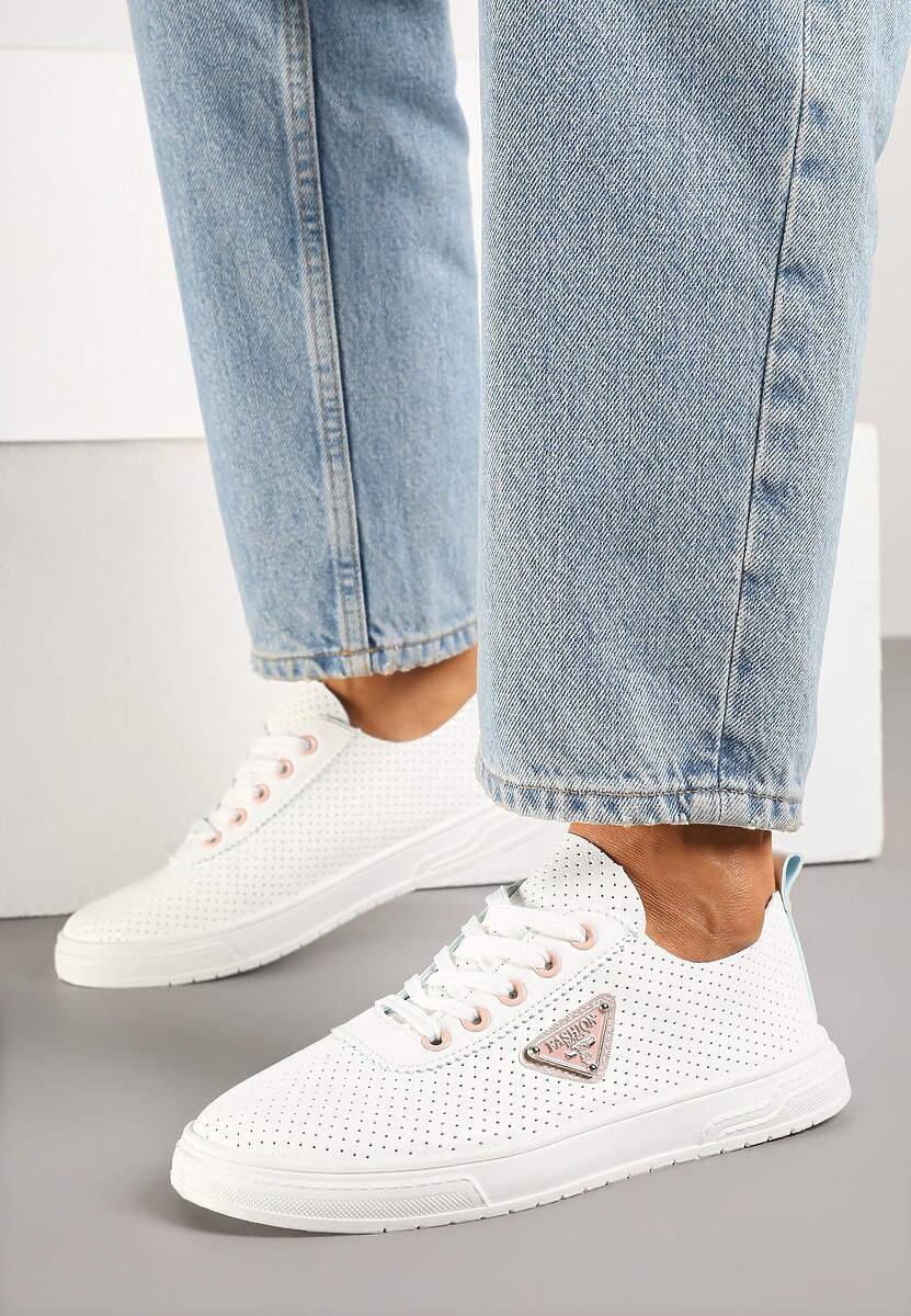 Biało-Różowe Tenisówki z Cholewką z Perforacją i Ozdobną Aplikacją Emmio