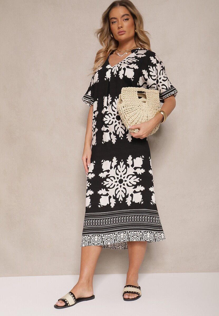 Czarna Wiskozowa Sukienka o Pudełkowym Kroju z Dekoltem w Serek Adellira