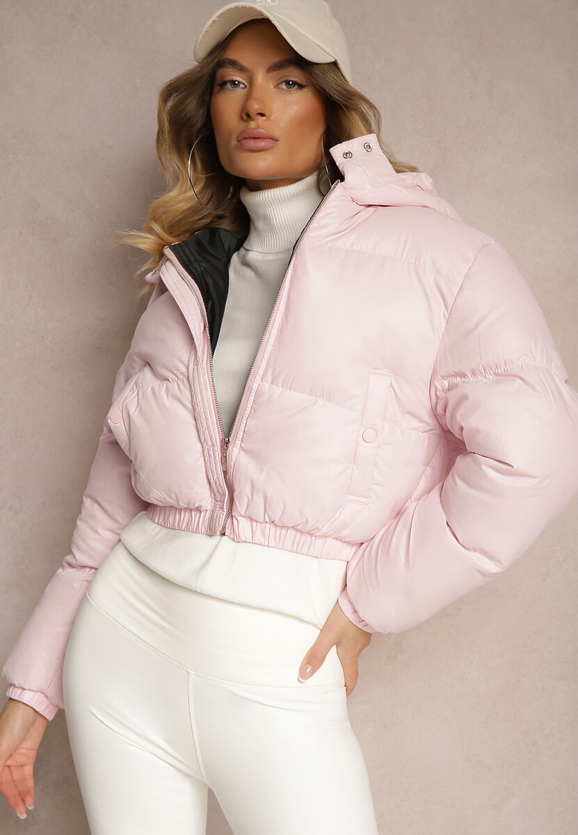 Czarna Pikowana Kurtka z Nieodpinanym Kapturem o Krótkim Kroju Tinneira