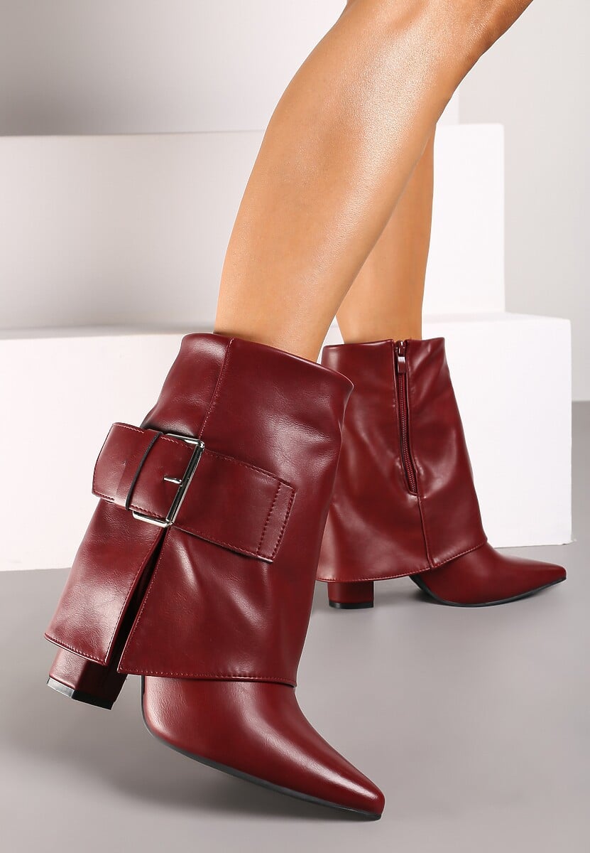 Czarne Botki na Słupku w Stylu Bikerów Ozdobione Klamrą i Wywiniętą Cholewką Bralinea