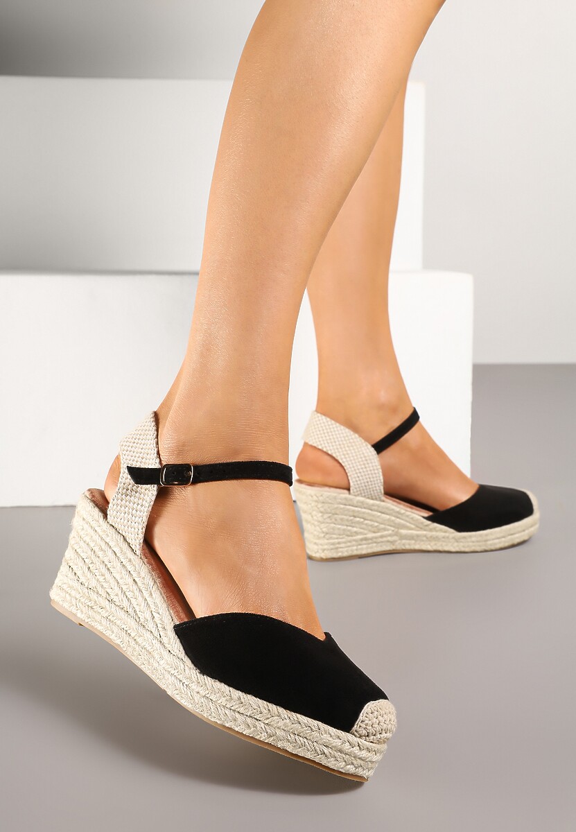 Czarne Sandały na Plecionym Koturnie Odivale