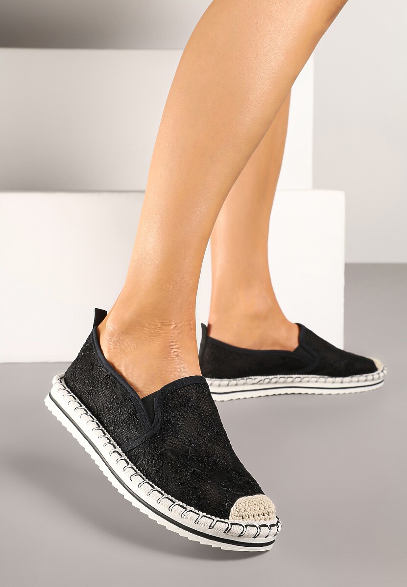 Czarne Espadryle z Ozdobną Plecionką Eranoria