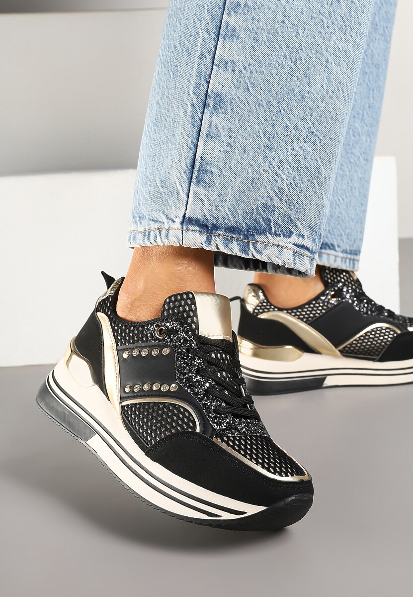 Czarne Sneakersy na Platformie Ozdobione Metalicznymi Aplikacjami i Cyrkoniami Tatindra