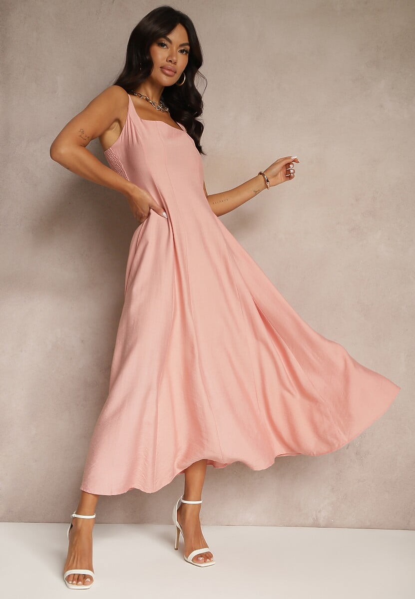 Zielona Rozkloszowana Sukienka z Wiskozy Ozdobiona Kwadratowym Dekoltem Avledia