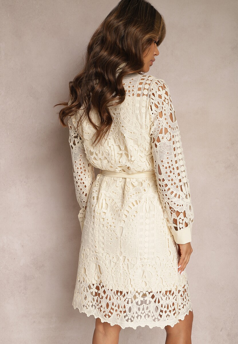 Beżowa Koszulowa Sukienka Mini z Ażurowej Koronki i Paskiem Norila