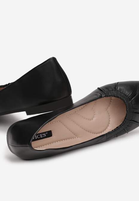 Czarne Balerinki Nemesise