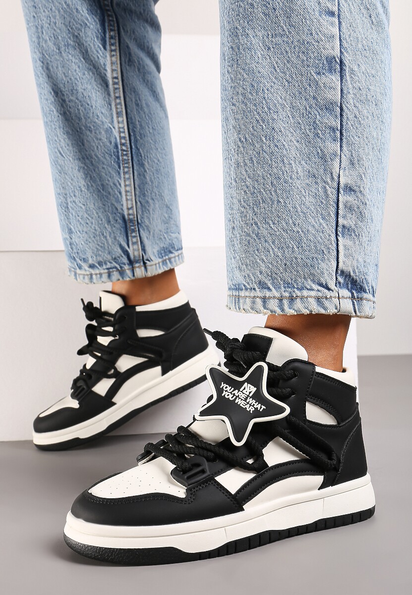 Biało-Czarne Płaskie Sneakersy za Kostkę Ozdobione Gwiazdą Saveline