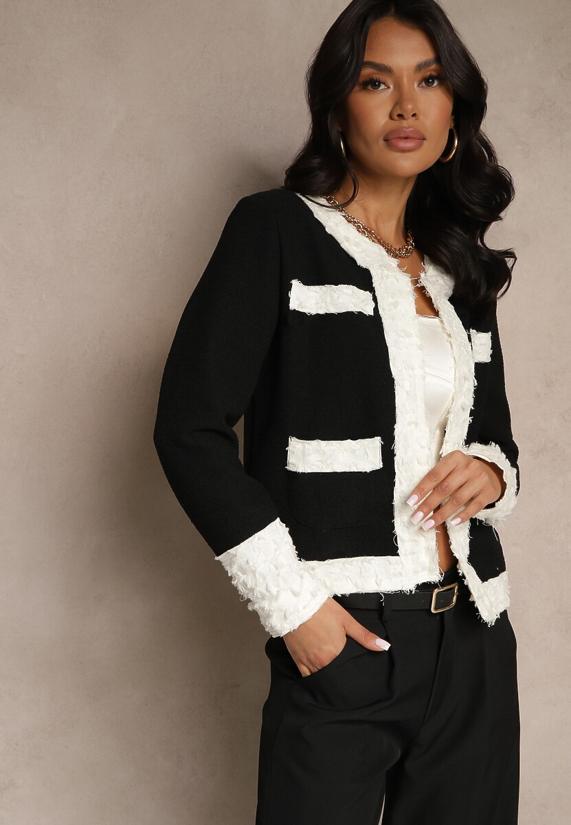 Różowa Marynarka o Pudełkowym Kroju z Tłoczonymi Zdobieniami Ranolea