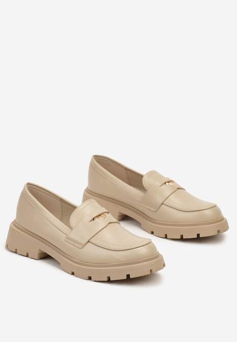 Beżowe Mokasyny o Klasycznym Fasonie ze Złotą Aplikacją Vertana