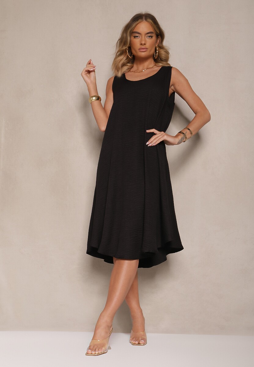 Czarna Basicowa Sukienka o Rozkloszowanym Kroju Mevolira