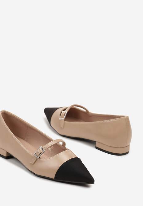 Ciemnobeżowe Czółenka na Płaskiej Podeszwie Wykończone Ozdobnym Paskiem Naviona