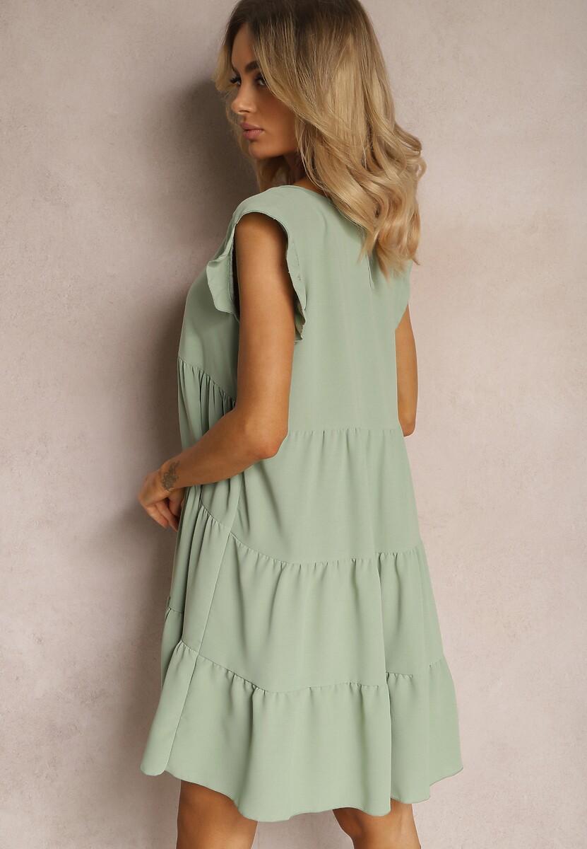 Miętowa Sukienka z Krótkim Rękawem i Ozdobnymi Falbankami o Rozkloszowanym Kroju Vetesa