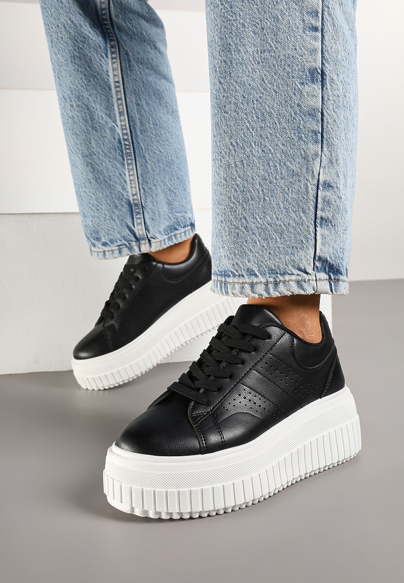 Czarne Sneakersy na Platformie Ozdobione Perforacją Eleainna
