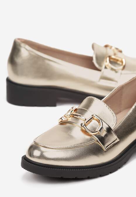 Złote Mokasyny z Dekoracyjną Klamerką i Płaskim Obcasem Tanalah