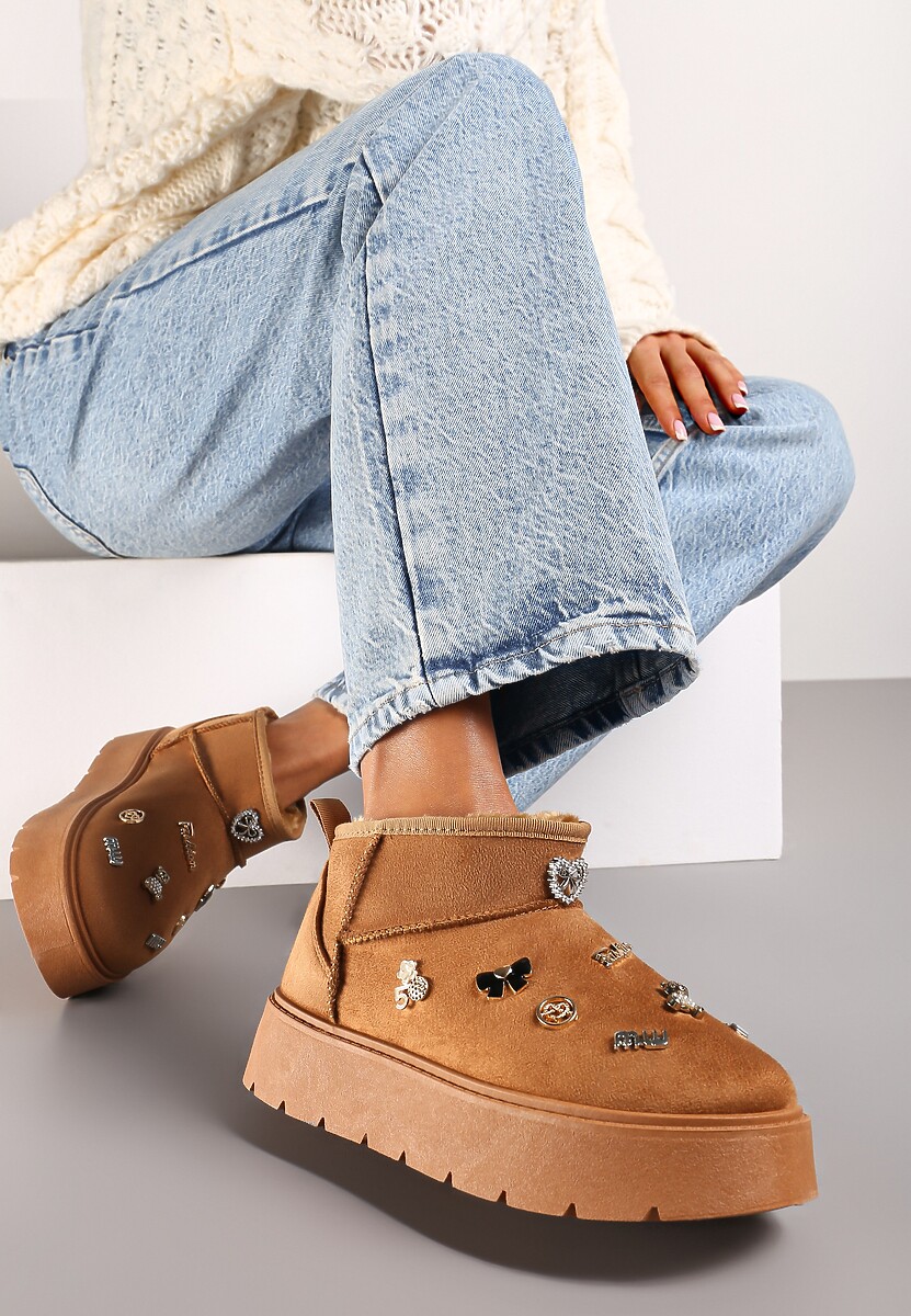 Brązowe Niskie Śniegowce na Niskiej Platformie Ozdobione Metalowymi Aplikacjami Melabelle