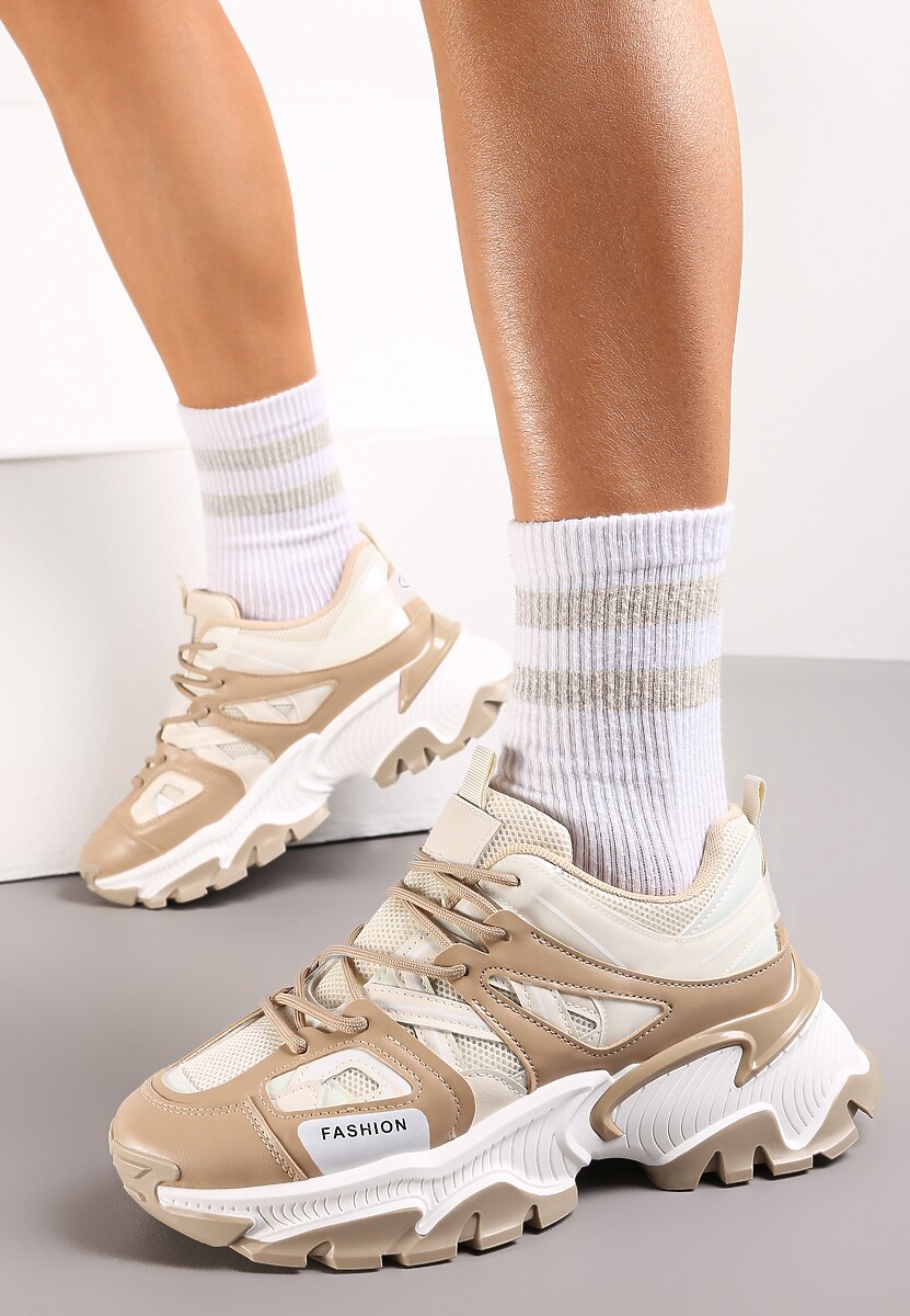 Biało-Zielone Sneakersy na Tłoczonej Podeszwie Zdobione Licznymi Wstawkami Nilrocis