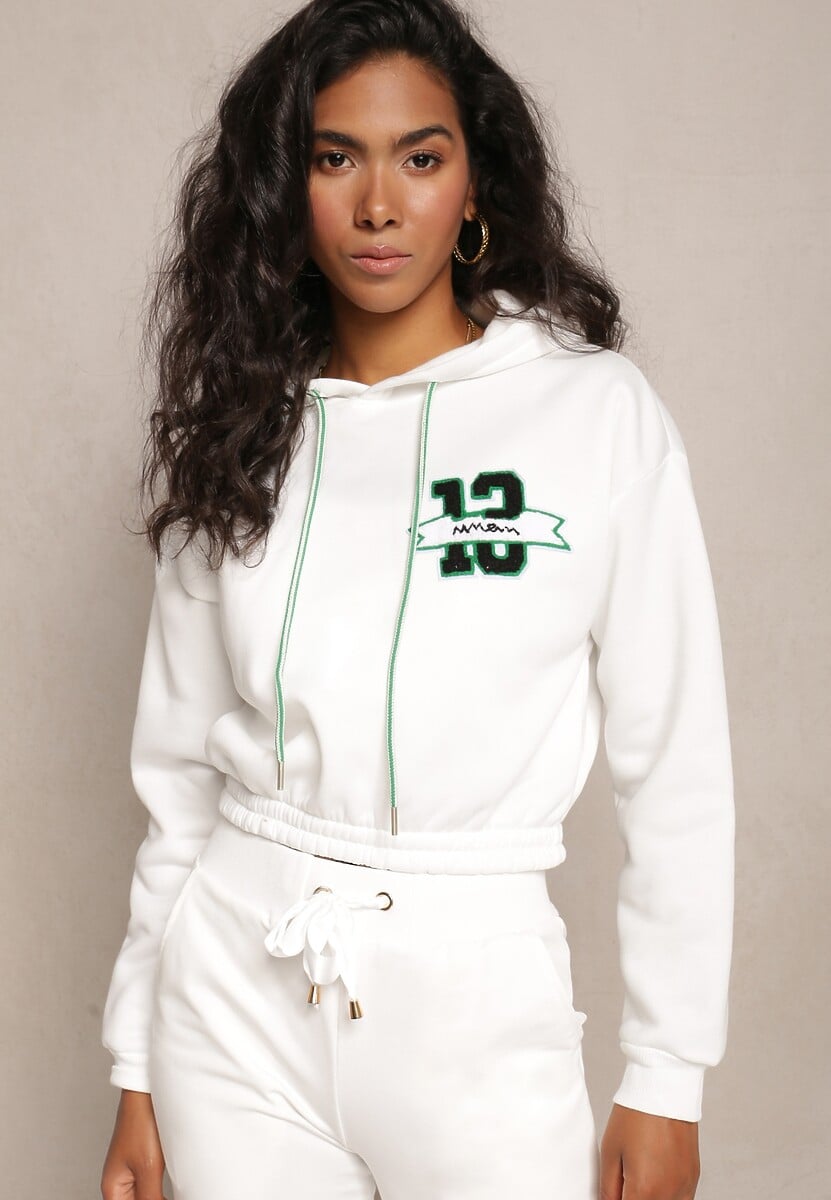 Zielona Krótka Bluza z Kapturem Ściągaczami i Ozdobnym Nadrukiem Relis