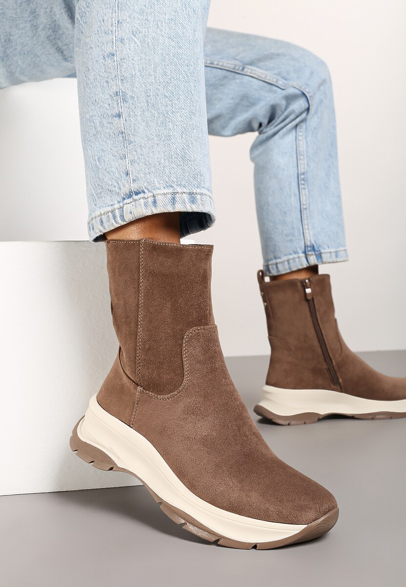 Ciemnobeżowe Streetwearowe Botki z Ekozamszu na Tłoczonej Platformie Realaeth