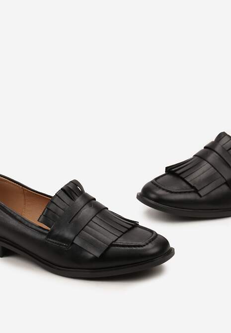 Czarne Mokasyny z Kwadratowym Noskiem i Frędzlami Tarnissa