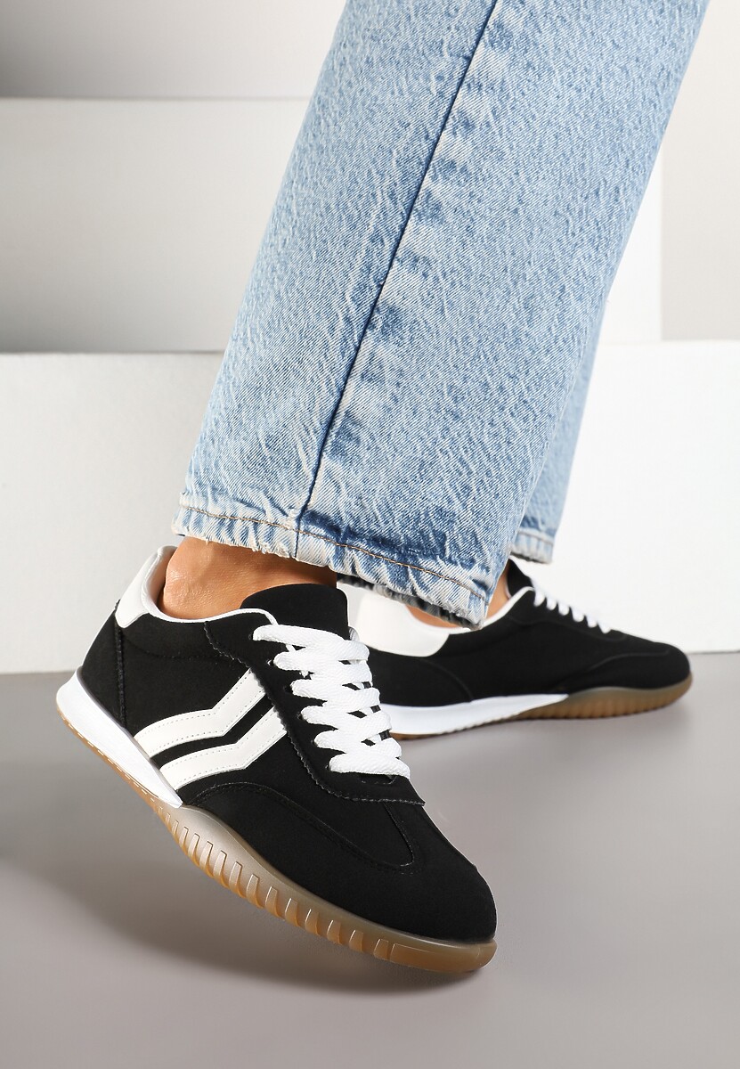 Czarne Sneakersy w Stylu Tenisówek z Paskami na Boku Cholewki Aitoria