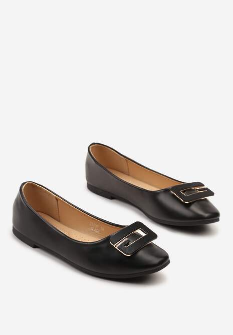 Czarne Balerinki Ozdobione Geometryczną Aplikacją Tirenia