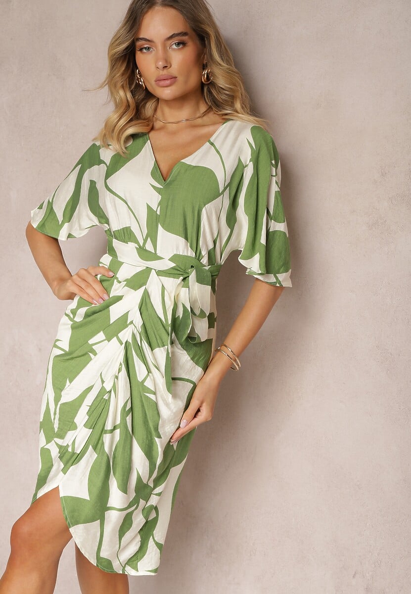 Zielona Sukienka o Taliowanym Kroju Wiązana w Pasie Nellsiah