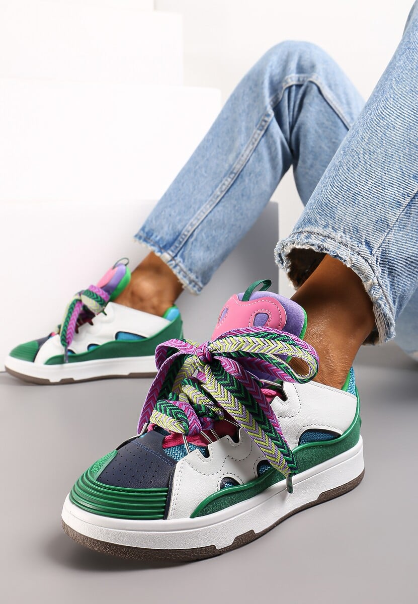 Czarne Sneakersy z Dekoracyjnym Sznurowaniem i Wstawką na Języku Cristen