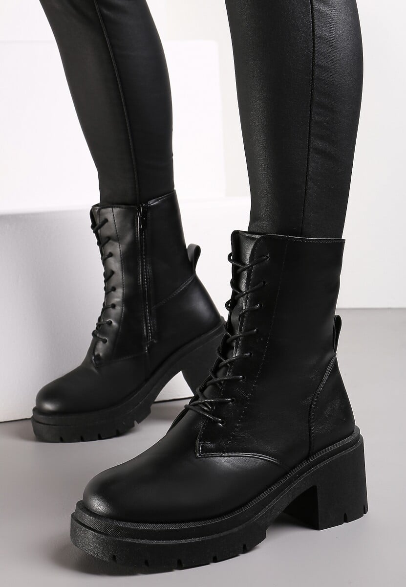 Czarne Sznurowane Botki z Imitacji Skóry na Podeszwie z Platformą i Żłobieniami Zaran