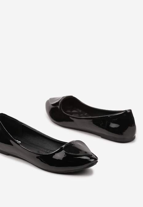 Czarne Balerinki z Lakierowanym Połyskiem z Aplikacją z Sercem Araniel