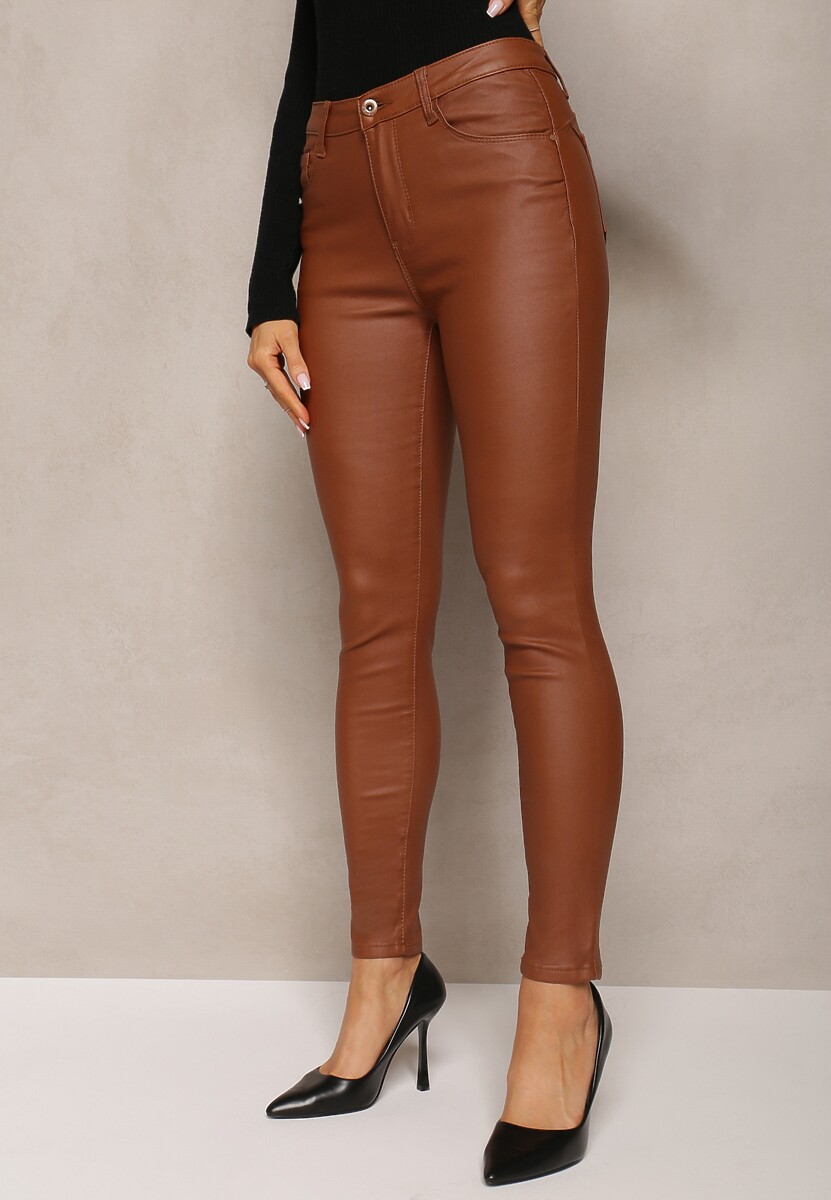 Brązowe Dopasowane Spodnie Push Up z Imitacji Skóry Lindrela