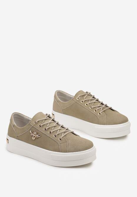 Beżowe Skórzane Sneakersy na Grubej Podeszwie z Przeszyciami i Broszką Nirnile