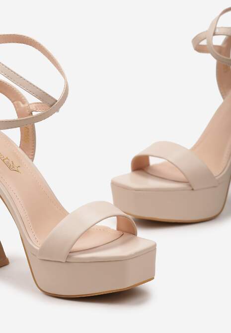 Beżowe Wysokie Sandały na Klepsydrowym Obcasie i Platformie Adrianca