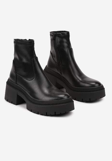 Czarne Botki na Słupku i Lekkiej Platformie z Dopasowaną Cholewką Irinda