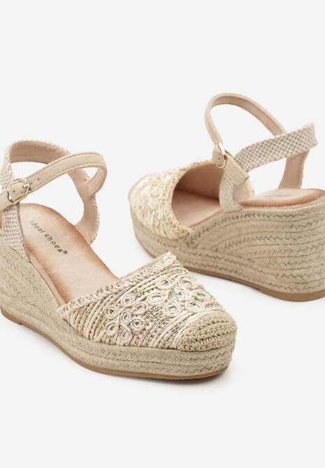 Beżowe Sandały na Koturnie ze Sprzączką i Ozdobną Plecionką Andela