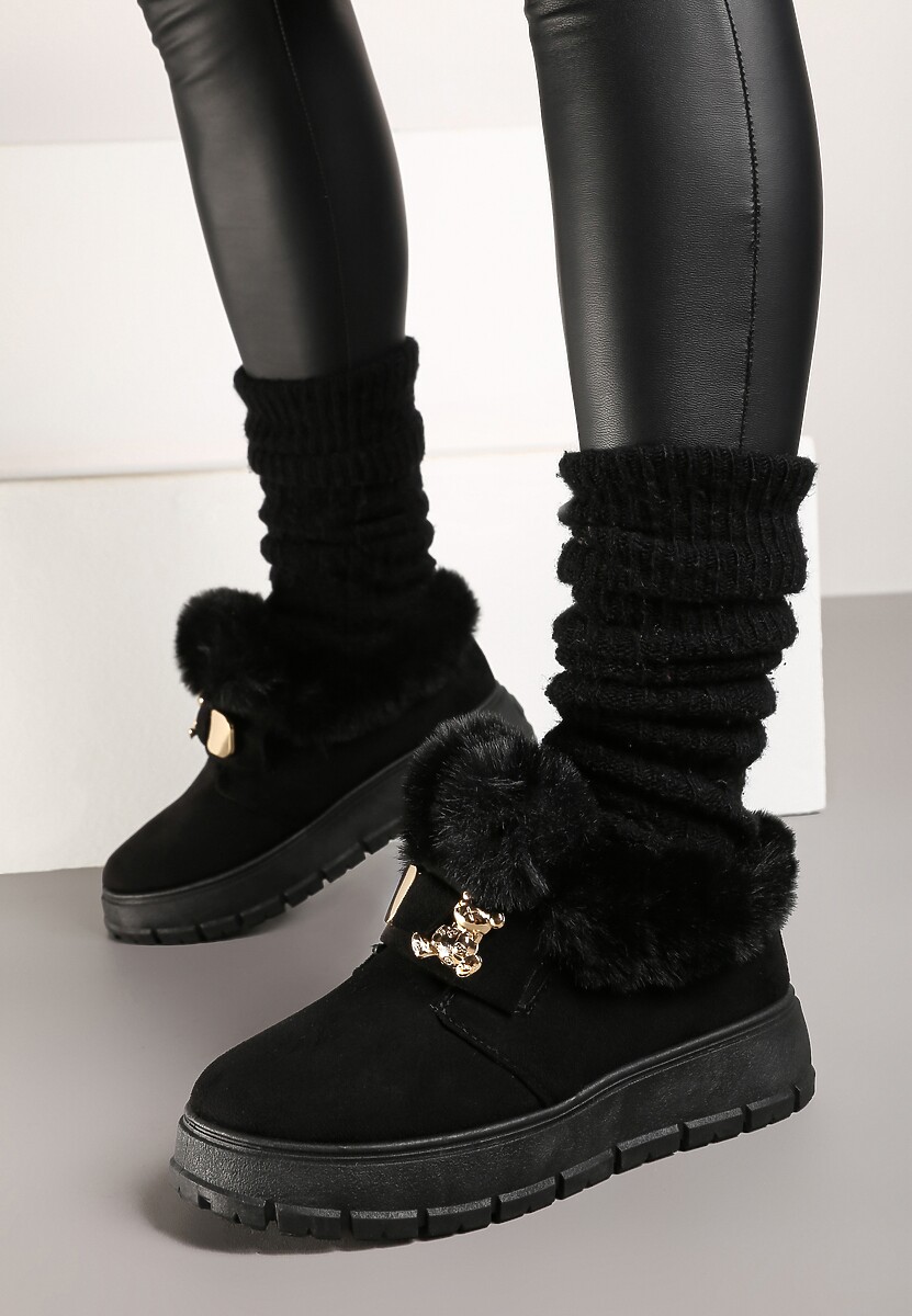 Czarne Śniegowce na Platformie Ozdobione Aplikacją 3D i Futrem Cediona