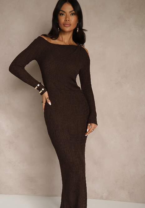 Brązowa Sukienka o Dopasowanym Kroju Ozdobiona Metaliczną Aplikacją Reittia