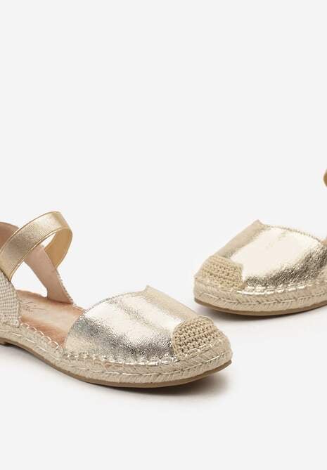 Złote Espadryle z Odkrytą Piętą Ozdobione Plecionką Nrtemisia