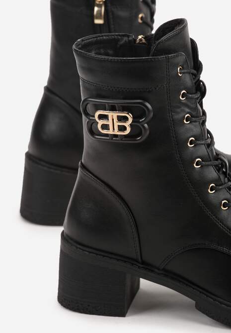 Czarne Botki Vices o Fasonie Trzewików na Słupku Zdobione Aplikacją Nuvitte