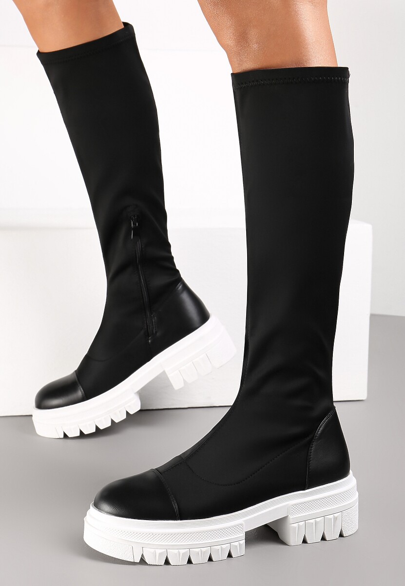 Czarno-Białe Kozaki z Dopasowaną Cholewką na Grubej Podeszwie Gode