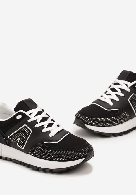 Czarne Sneakersy Ozdobione Cyrkoniami na Podeszwie z Wycięciami Larzive