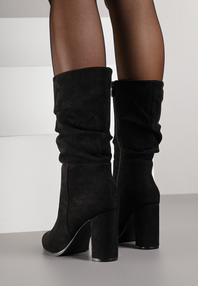 Czarne Marszczone Botki z Imitacji Zamszu na Słupkowym Obcasie Leriline