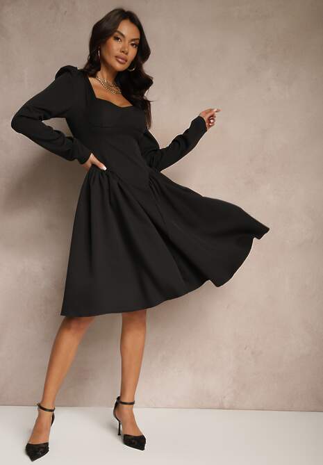 Czarna Sukienka o Rozkloszowanym Kroju z Gorsetową Górą Tillitte